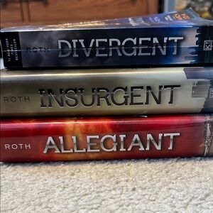 Trilogy Book Set - Divergent, Insurgent, Allegiant